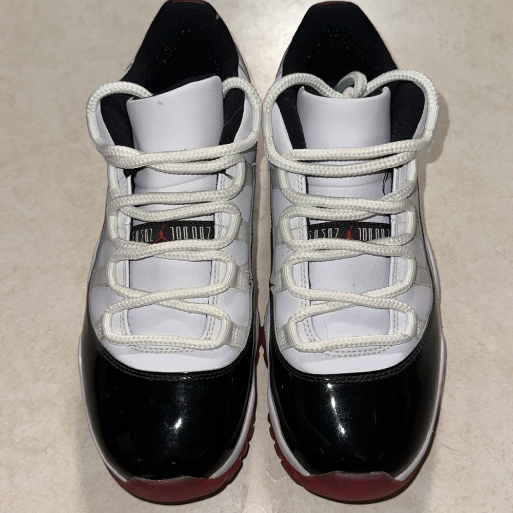 Air Jordan 11 Retro Low Concord Bred - Picture 2 of 7